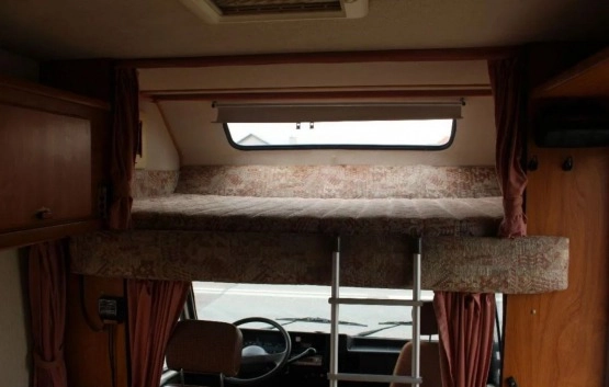                         Fiat Ducato HYMER 2.5 TD *6 osób*Tylko 153 tys. km*STAN IDEALNY*SOLAR*Bagażnik rowerowy*Markiza* - zdjęcie 19
                        