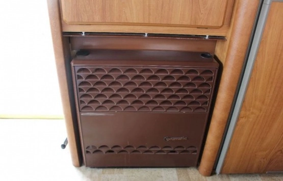                         Fiat Ducato HYMER 2.5 TD *6 osób*Tylko 153 tys. km*STAN IDEALNY*SOLAR*Bagażnik rowerowy*Markiza* - zdjęcie 20
                        