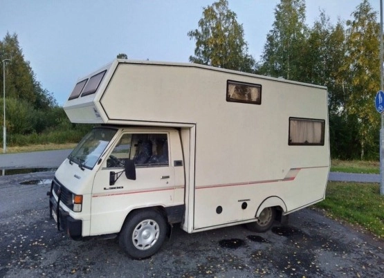                         Mitsubishi L300 - zdjęcie 10
                        