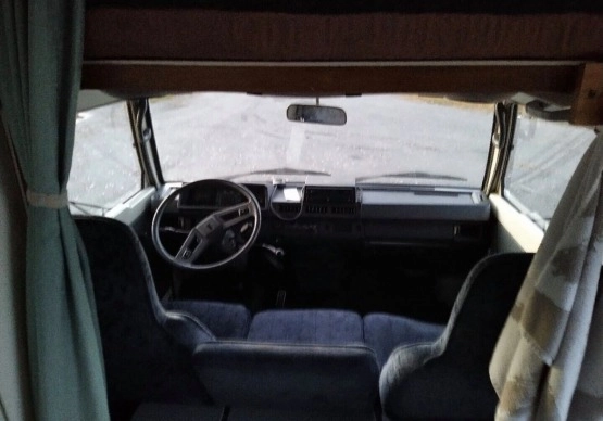                         Mitsubishi L300 - zdjęcie 12
                        