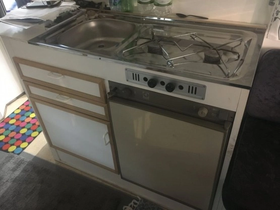                         Mitsubishi L300 - zdjęcie 13
                        