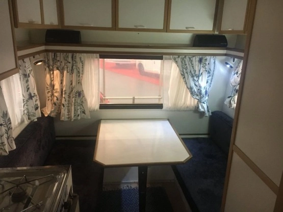                         Mitsubishi L300 - zdjęcie 15
                        