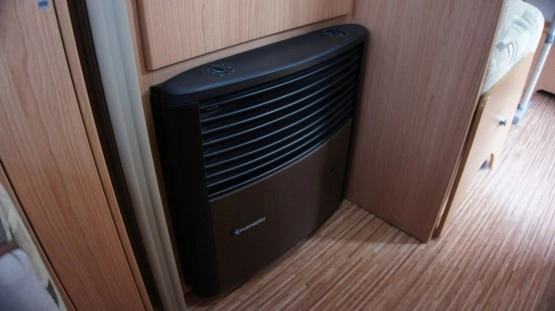                         Przyczepa kempingowa Adria Altea 390 DS - zdjęcie 16
                        