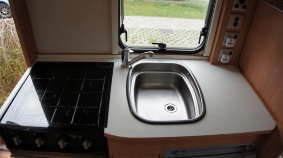                         Przyczepa kempingowa Adria Altea 390 DS - zdjęcie 5
                        