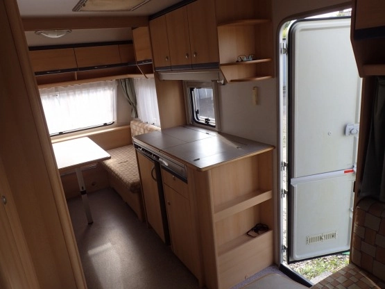                         SPRZEDANA KNAUS Eifelland Holiday 460 TU  DMC 1200 Solidna i zadbana przyczepa z przedsionkiem             - zdjęcie 10
                        