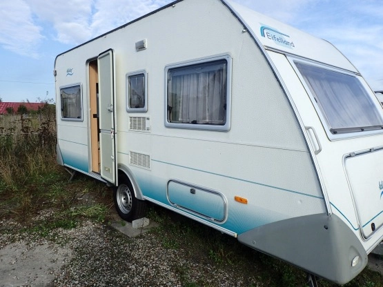                         SPRZEDANA KNAUS Eifelland Holiday 460 TU  DMC 1200 Solidna i zadbana przyczepa z przedsionkiem             - zdjęcie 1
                        