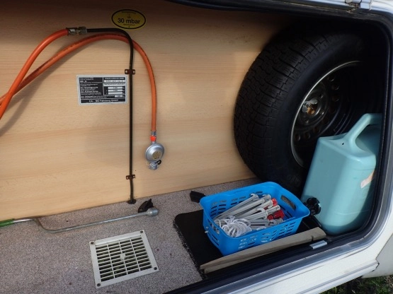                         SPRZEDANA KNAUS Eifelland Holiday 460 TU  DMC 1200 Solidna i zadbana przyczepa z przedsionkiem             - zdjęcie 8
                        