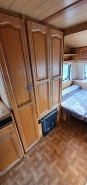                         Przyczepa kempingowa Knaus 1991 r. DMC 1300kg - zdjęcie 14
                        