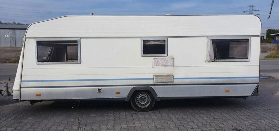                         Przyczepa kempingowa Knaus 1991 r. DMC 1300kg - zdjęcie 16
                        