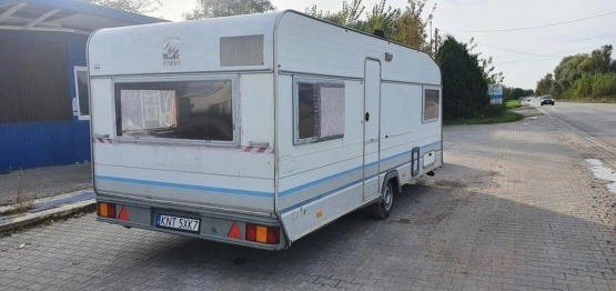                         Przyczepa kempingowa Knaus 1991 r. DMC 1300kg - zdjęcie 3
                        