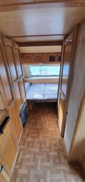                         Przyczepa kempingowa Knaus 1991 r. DMC 1300kg - zdjęcie 7
                        