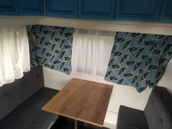                         Przyczepa Hobby 420 - zdjęcie 2
                        