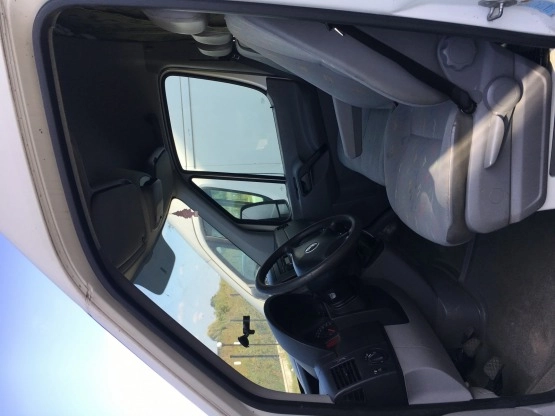                         Wyjątkowy kamper - zdjęcie 8
                        