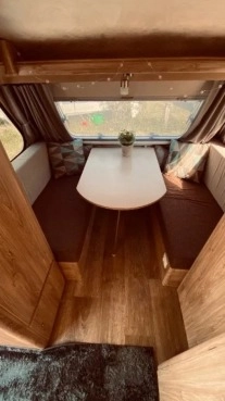                         Przyczepa Niewiadów N126ET z łazienką rok 2020! - zdjęcie 3
                        