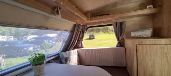                         Przyczepa Niewiadów N126ET z łazienką rok 2020! - zdjęcie 7
                        