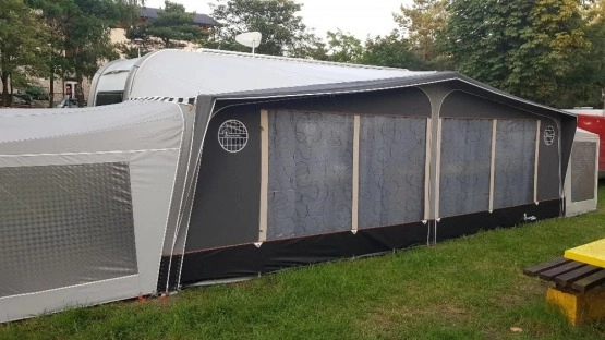                         Przyczepa kempingowa Tabbert Princess 640 z przedsionkiem Isabella - zdjęcie 3
                        
