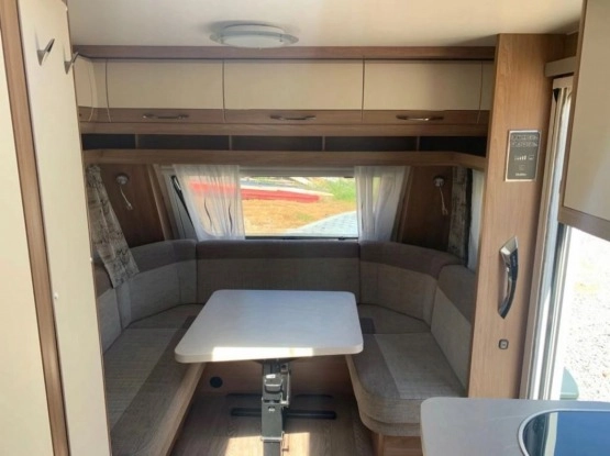                         Hobby de Luxe 460, przedsionek Isabella, solar - zdjęcie 3
                        