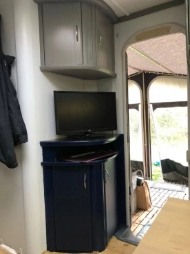                         Przyczepa kempingowa Fendt 620 niebanalna, jedyna taka! - zdjęcie 5
                        