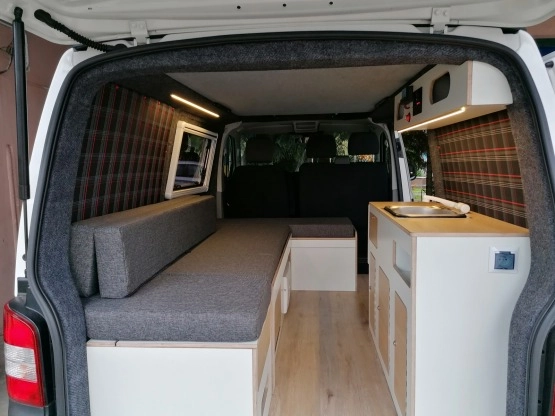                         Vw T5, Kamper - zdjęcie 15
                        