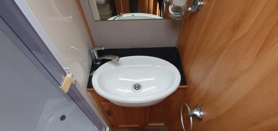                         Fleetwood Heritage 640 EB - zdjęcie 13
                        