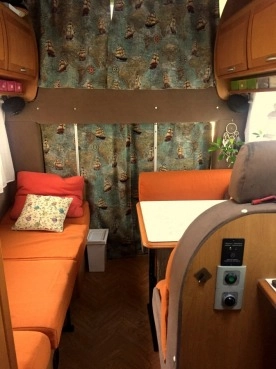                         Sprzedam kamper McLouis 7 osobowy doposażony - zdjęcie 10
                        