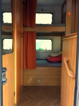                         Sprzedam kamper McLouis 7 osobowy doposażony - zdjęcie 12
                        