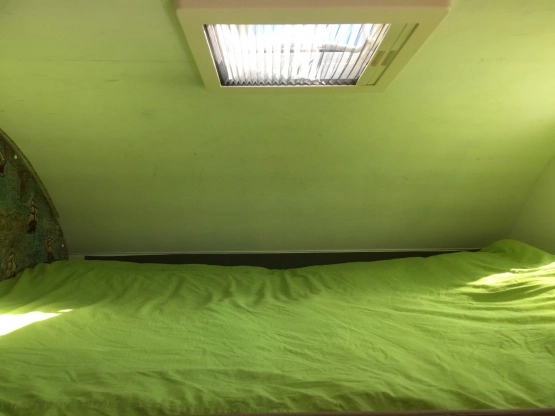                         Sprzedam kamper McLouis 7 osobowy doposażony - zdjęcie 14
                        