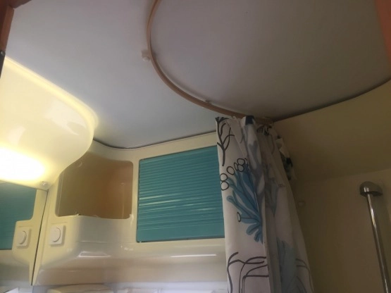                         Sprzedam kamper McLouis 7 osobowy doposażony - zdjęcie 16
                        