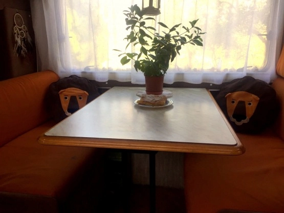                         Sprzedam kamper McLouis 7 osobowy doposażony - zdjęcie 7
                        