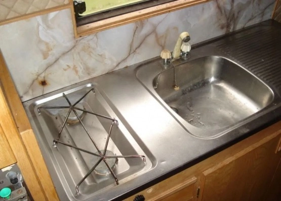                         Kamper Mercedes-Benz - zdjęcie 10
                        