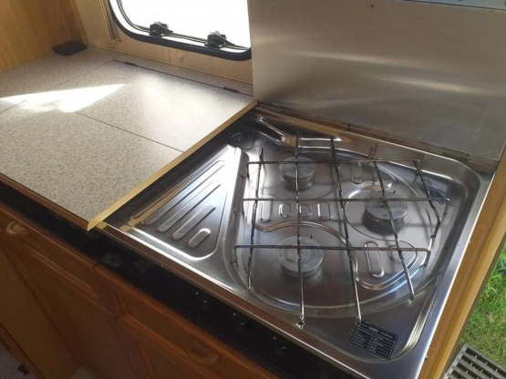                         Przyczepa kempingowa TEC 553 z 1992 r. - zdjęcie 9
                        