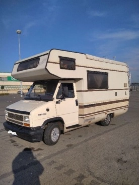                         Kamper Fiat Ducato 2,5 D, 1987 rok, 6 osób, prywatny - zdjęcie 2
                        