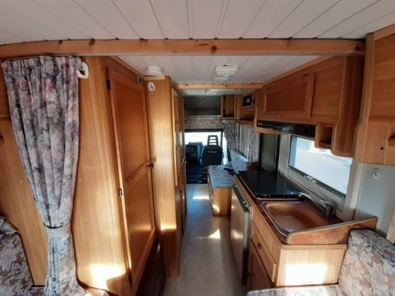                         Kamper FIAT DUCATO 2.5 Tdi, Klimatyzacja - zdjęcie 10
                        