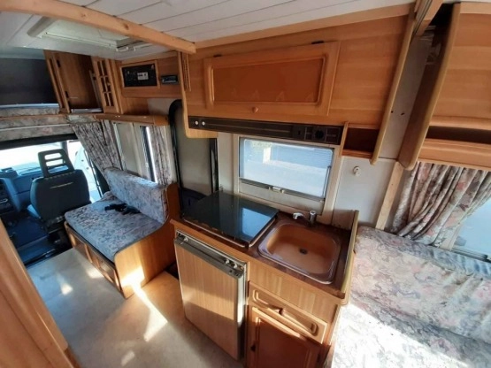                         Kamper FIAT DUCATO 2.5 Tdi, Klimatyzacja - zdjęcie 3
                        