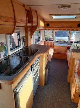                         Przyczepa kempingowa Bailey Senator Arizona 4/5 os. - zdjęcie 6
                        