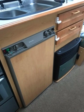                         Compass Rambler 4 osobowa. Stan idealny. Bogate wyposażenie - zdjęcie 5
                        