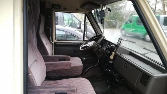                         Kamper Fiat Ducato zabudowa Dethleffs - zdjęcie 10
                        
