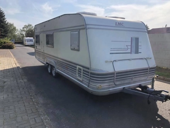                         LMC 680 zadbana z namiotem - zdjęcie 18
                        