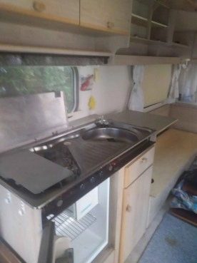                         Przyczepa Knaus z 1991 r. - zdjęcie 5
                        