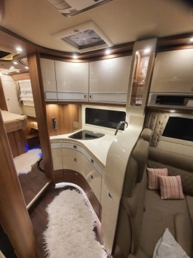                         Camper  Carthago  Chic S-Plus I 52 QB   nowy , lipiec 2020r - zdjęcie 16
                        