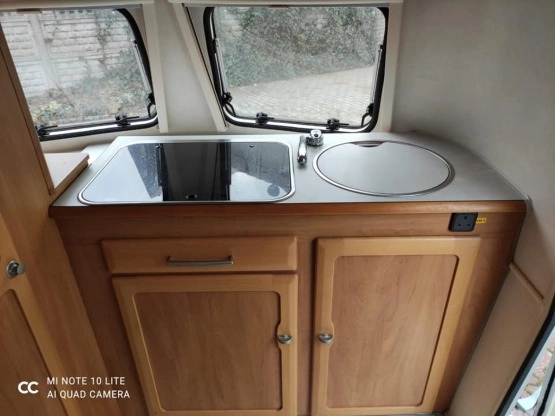                         Eriba Triton 420 GT - zdjęcie 10
                        