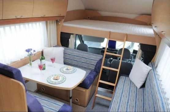                         Kamper Eura Mobil Ford z 2006 r. - zdjęcie 10
                        