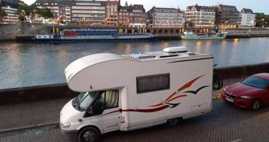                         Kamper Eura Mobil Ford z 2006 r. - zdjęcie 4
                        