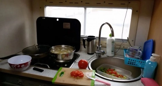                         Kamper Eura Mobil Ford z 2006 r. - zdjęcie 6
                        