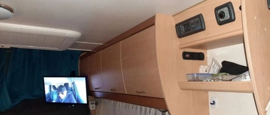                         Kamper Eura Mobil Ford z 2006 r. - zdjęcie 7
                        