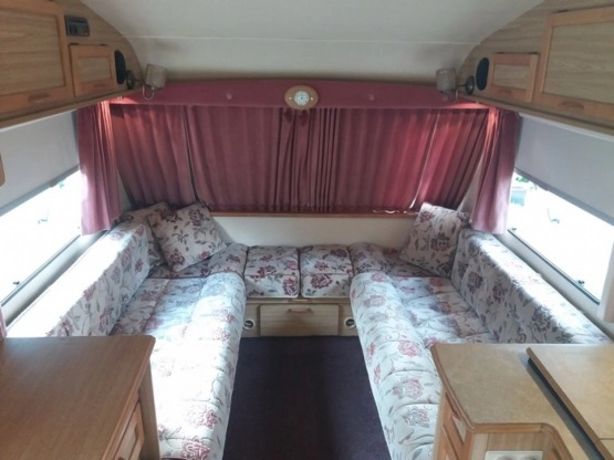                         Przyczepa kempingowa ELDDIS KNIGHTSBRIDDGE 1998r Prysznic, toaleta, przedsionek - zdjęcie 1
                        