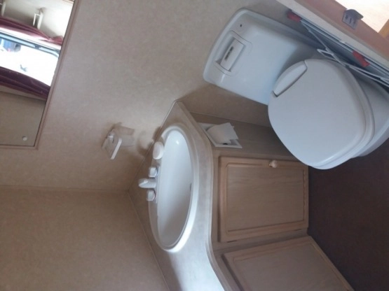                         Przyczepa kempingowa ELDDIS KNIGHTSBRIDDGE 1998r Prysznic, toaleta, przedsionek - zdjęcie 8
                        