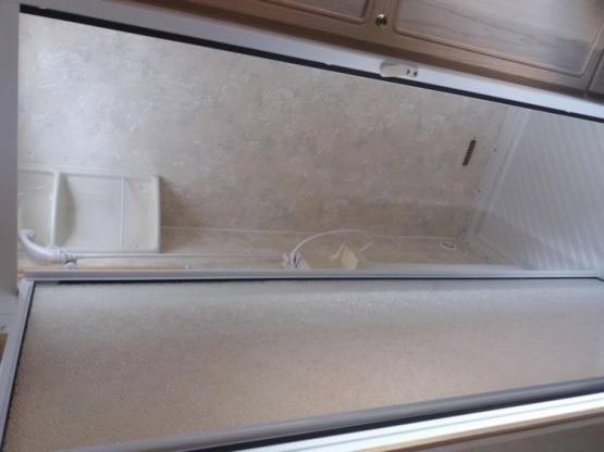                         Przyczepa kempingowa ELDDIS KNIGHTSBRIDDGE 1998r Prysznic, toaleta, przedsionek - zdjęcie 9
                        