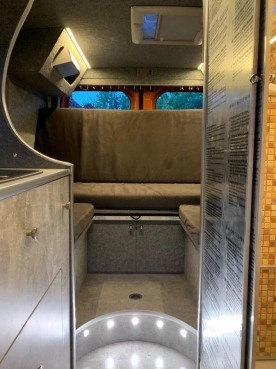                         Crafter 2010/19 2,5 Blue TDI Kamper, rej. 4 os., FV 23%, do negocjacji, stan idealny - zdjęcie 18
                        