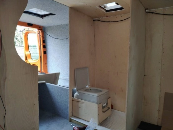                         Crafter 2010/19 2,5 Blue TDI Kamper, rej. 4 os., FV 23%, do negocjacji, stan idealny - zdjęcie 19
                        